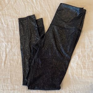 Like New shimmer Beyond Yoga leggings